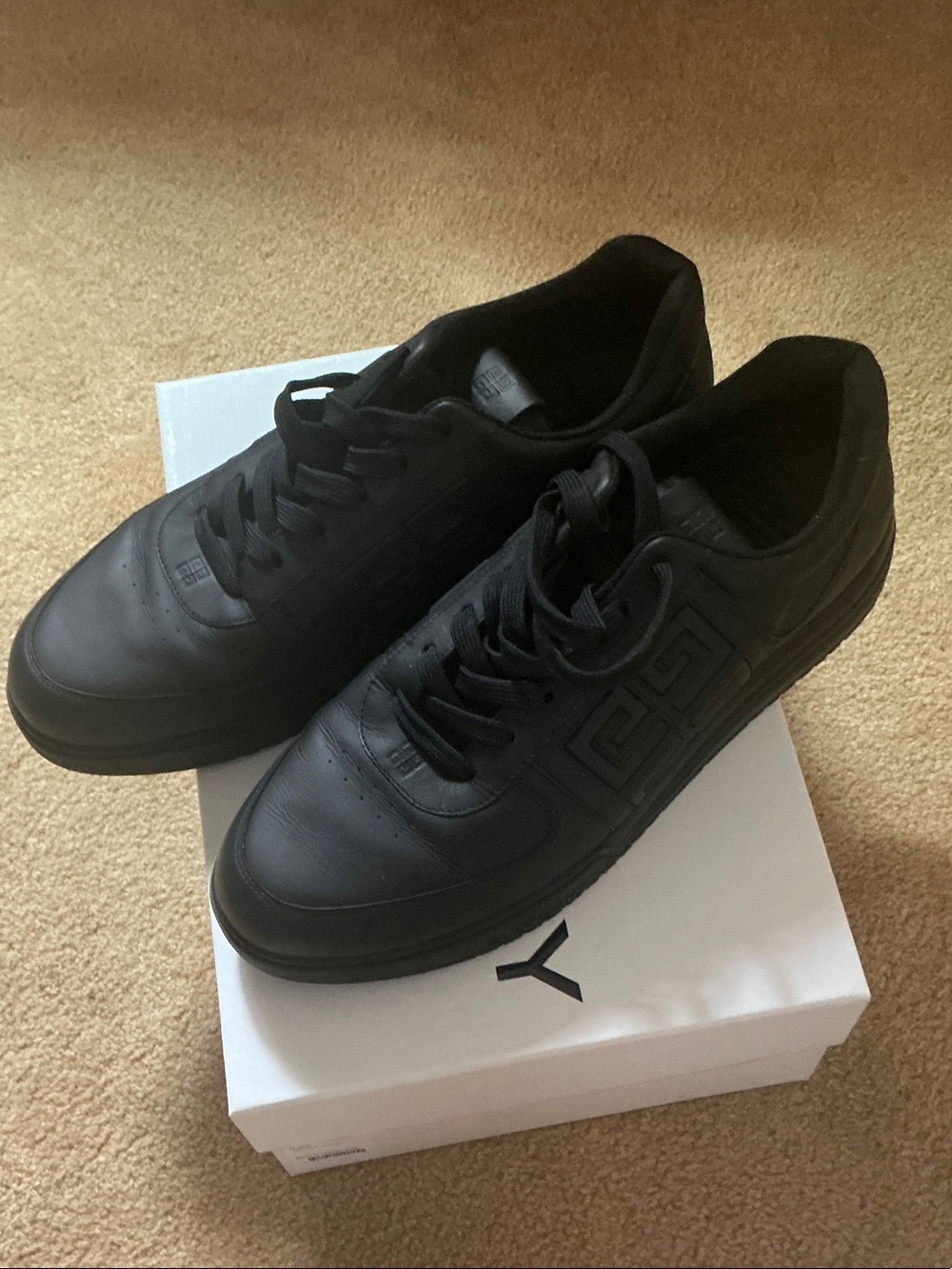 Givenchy G4 Low Sneaker